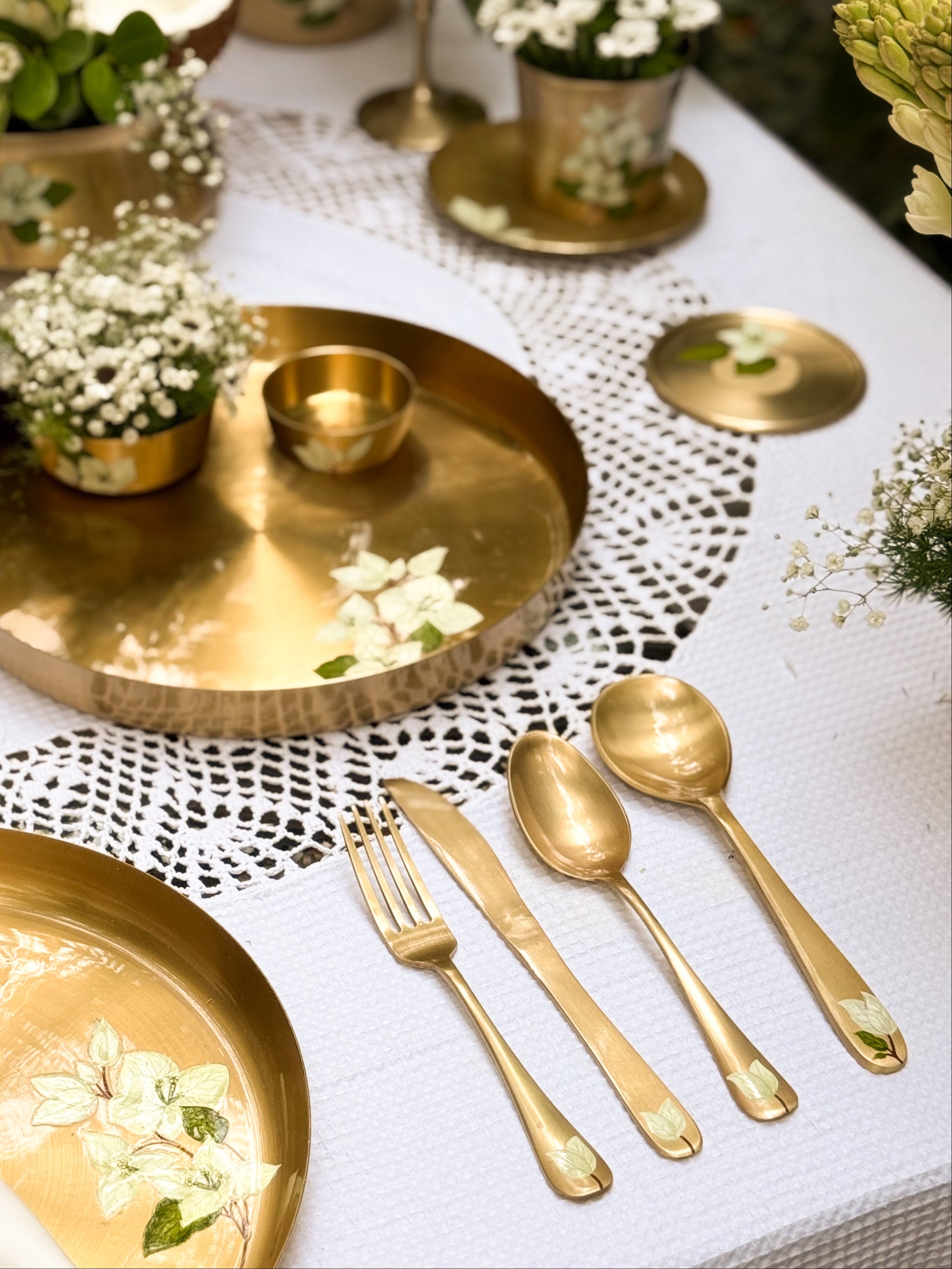 Saphed Pital Cutlery Set of 6