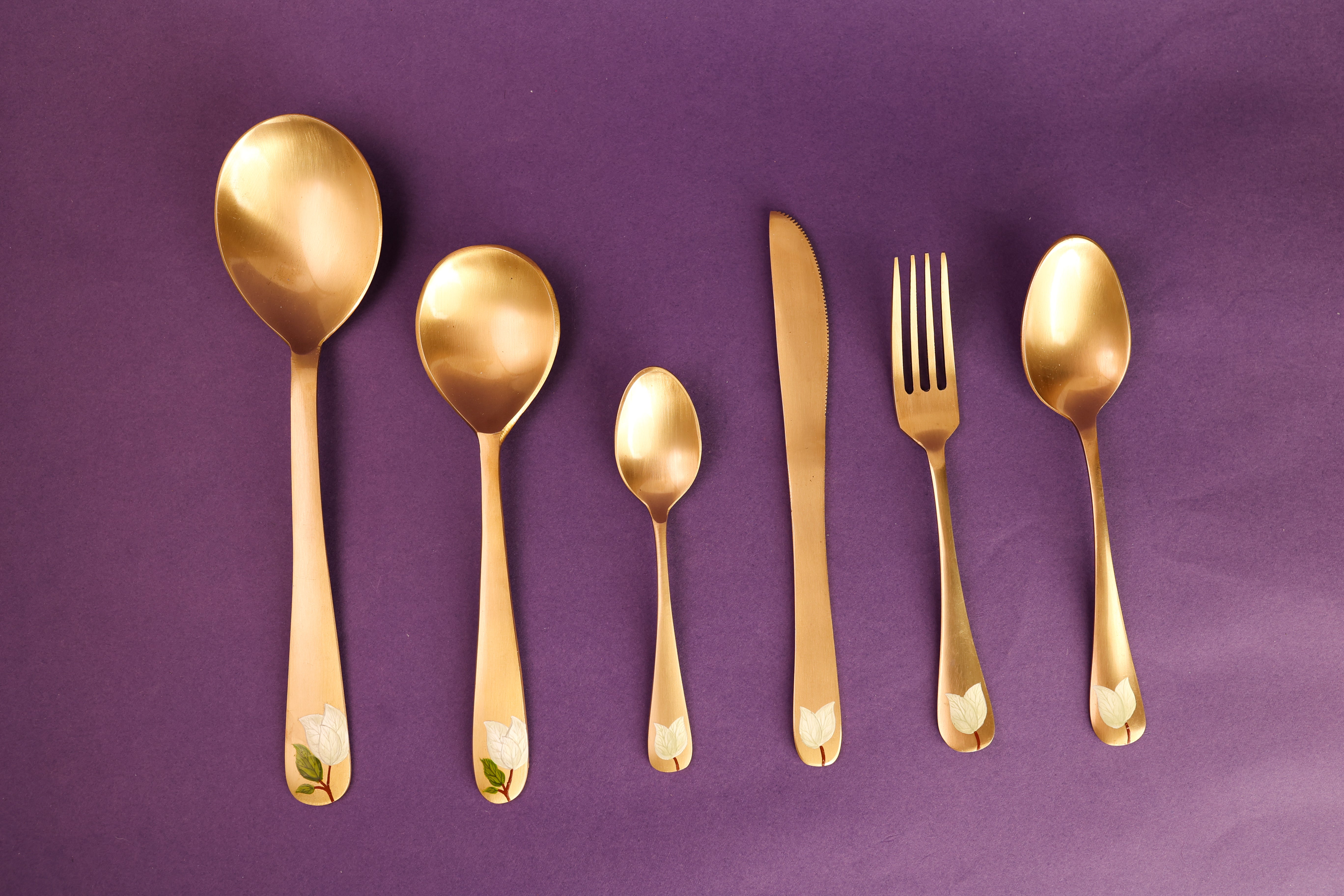 Saphed Pital Cutlery Set of 6